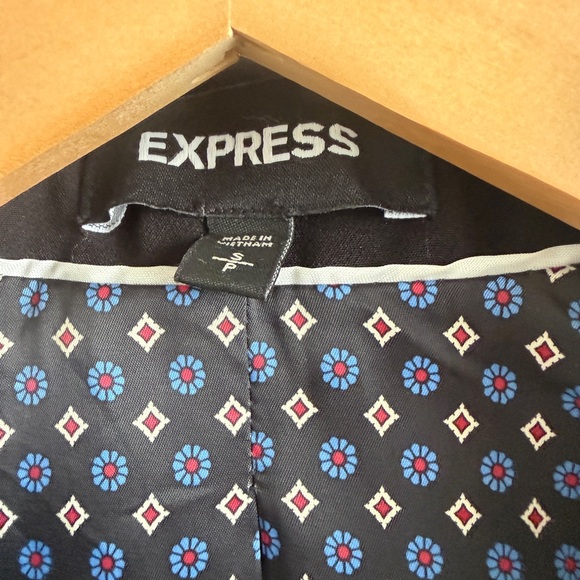 Express black stretch material blazer - Picture 3 of 6